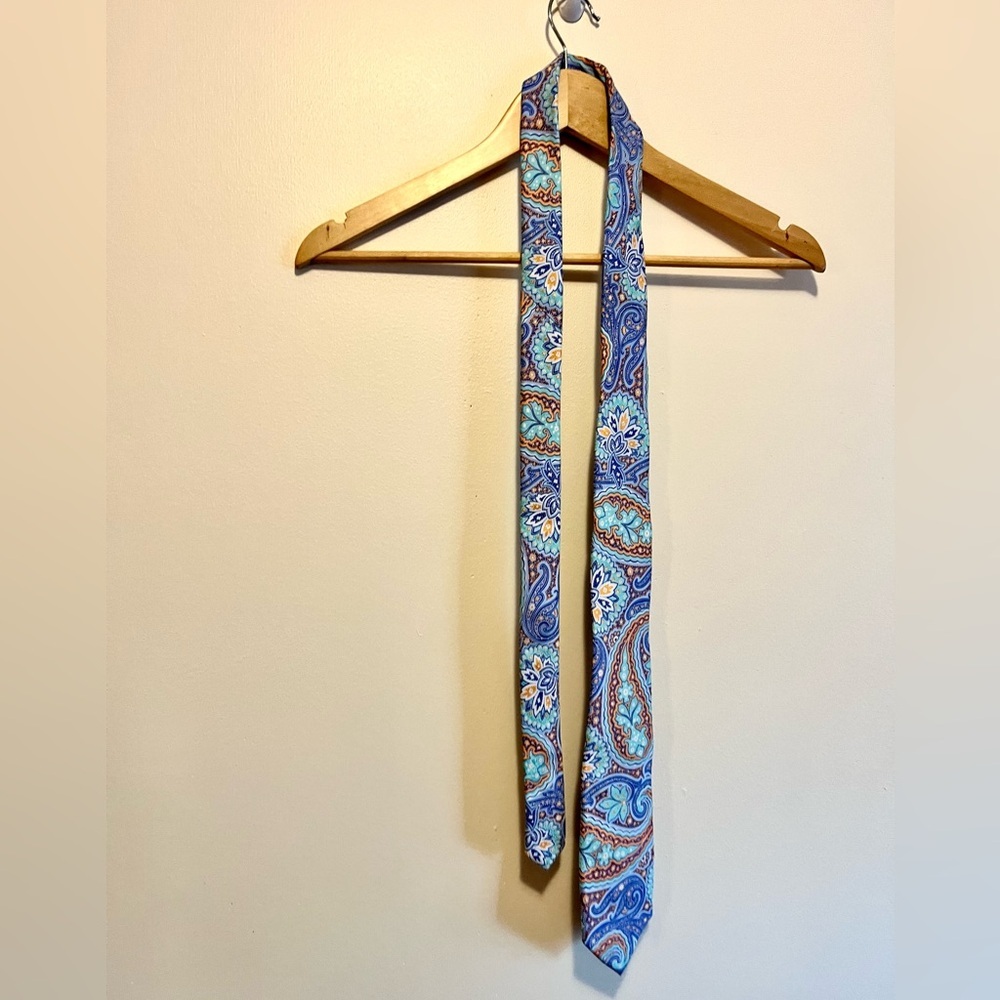 Croft & Barrow Teal and Brown Paisley Tie